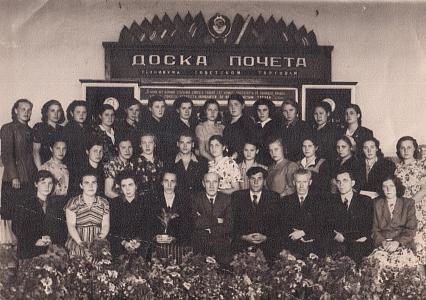выпуск экономистов 1956г.jpg